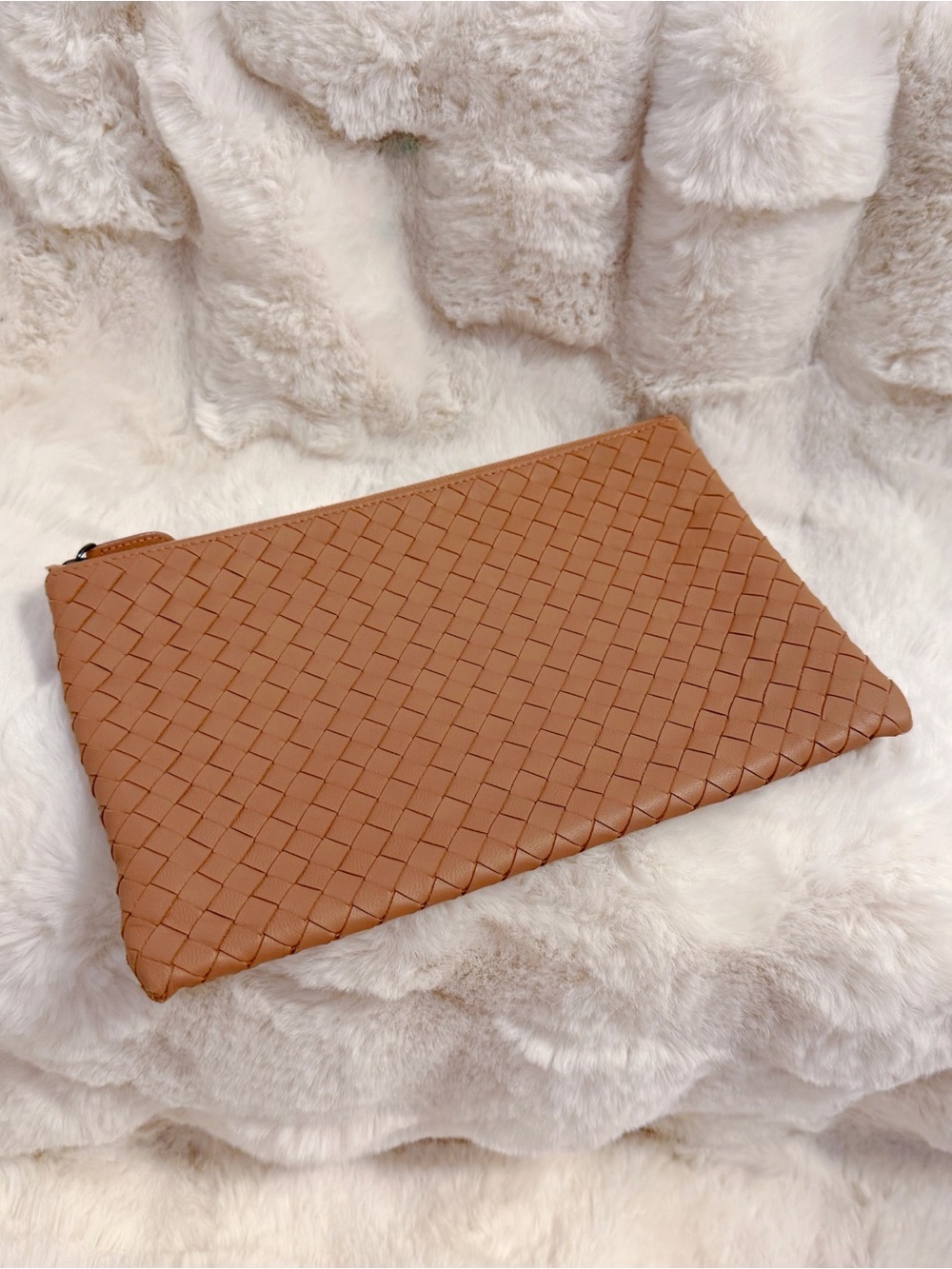 Bottega Veneta Intrecciato leather pouch
